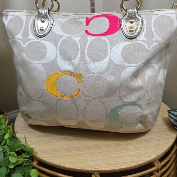 Coach Poppy Shoulder Bag / Tote / Embroidered C - Picture 6 of 14